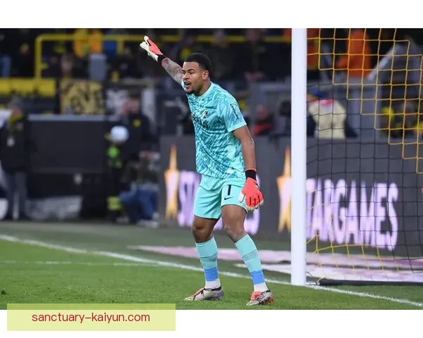 诺伊尔零封能力分析：表现稳健，近期状态回暖，成为球队防线核心。