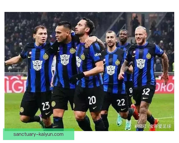 恰尔汗奥卢与姆希塔良近期表现稳健，中场组合竞争力增强